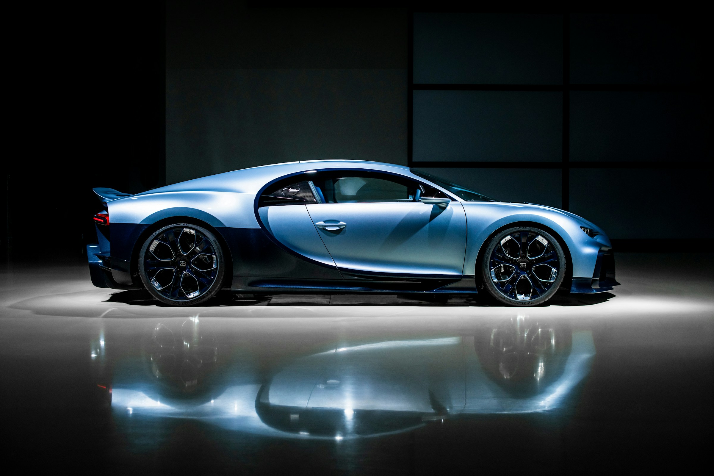 Chiron Profilée em perfil, com cauda fixa