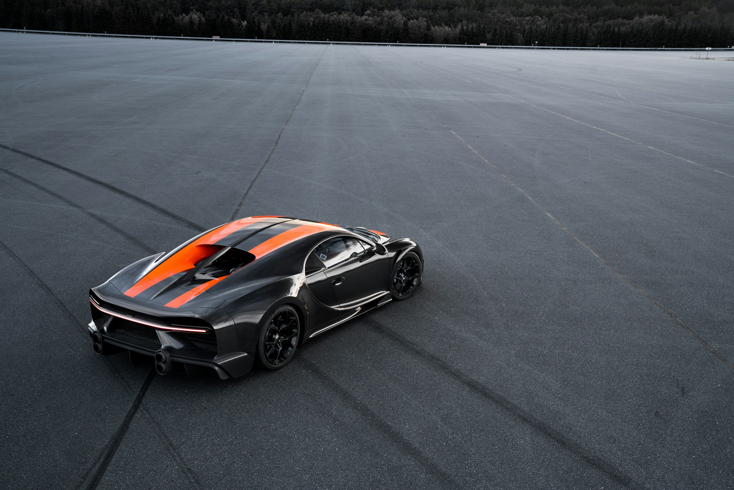 Derivado Chiron de pré-produção: detalhe da carroçaria Longtail