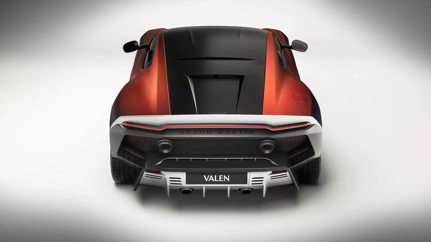 Traseira do Aston Martin Valen