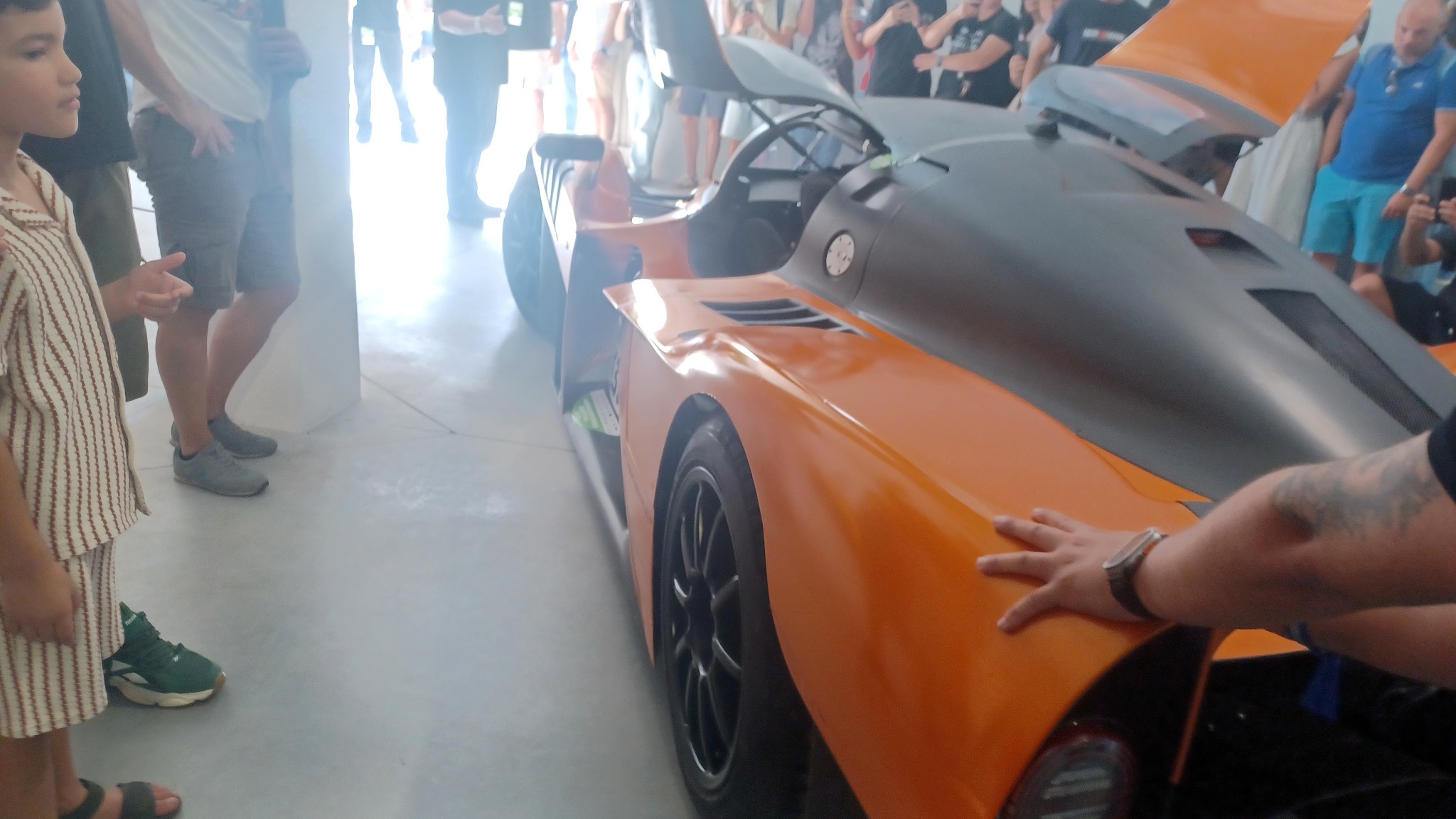Detalhe aerodinâmico da carroçaria do Adamastor Furia