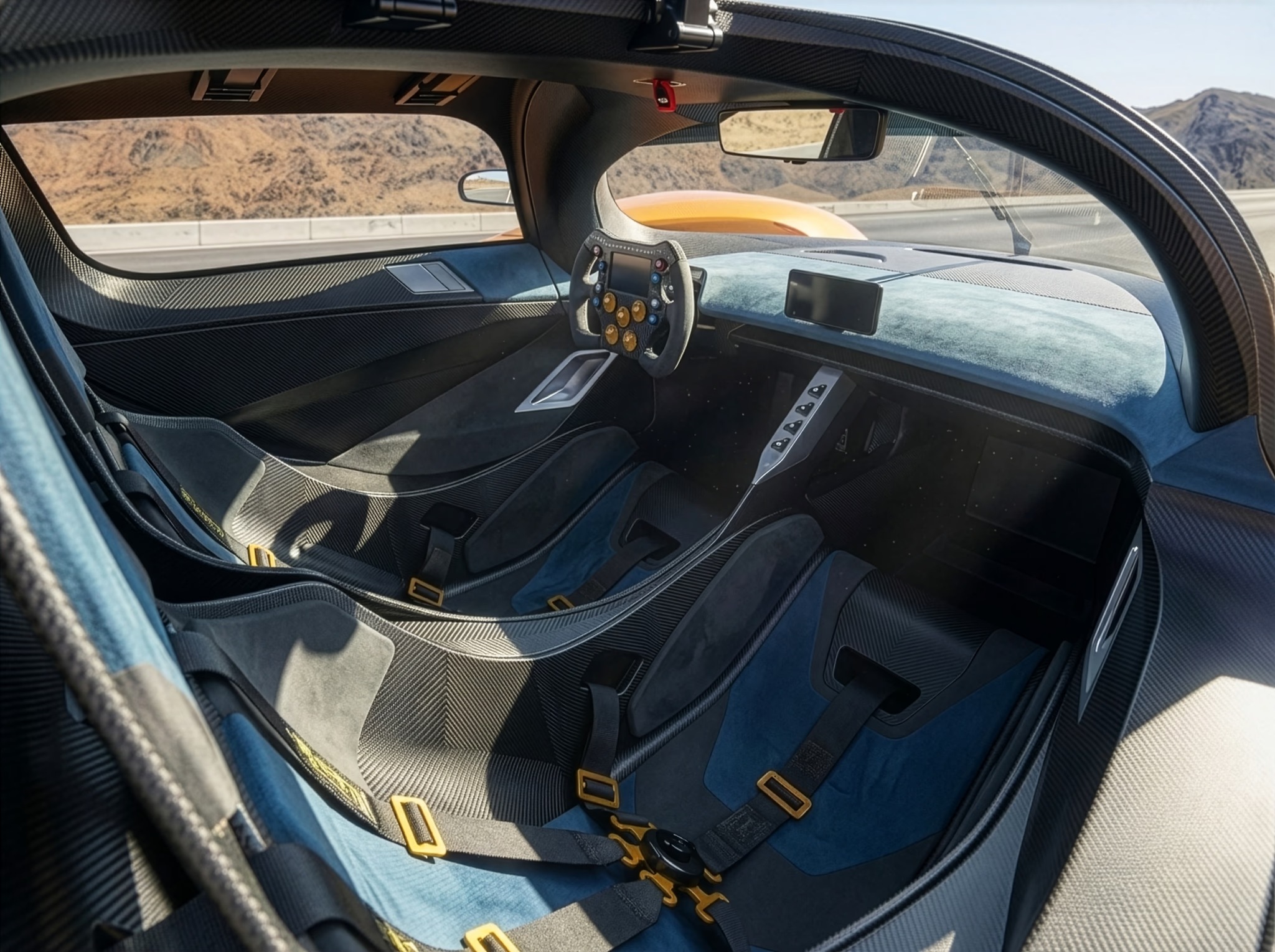 Interior oficial atual do Adamastor Furia