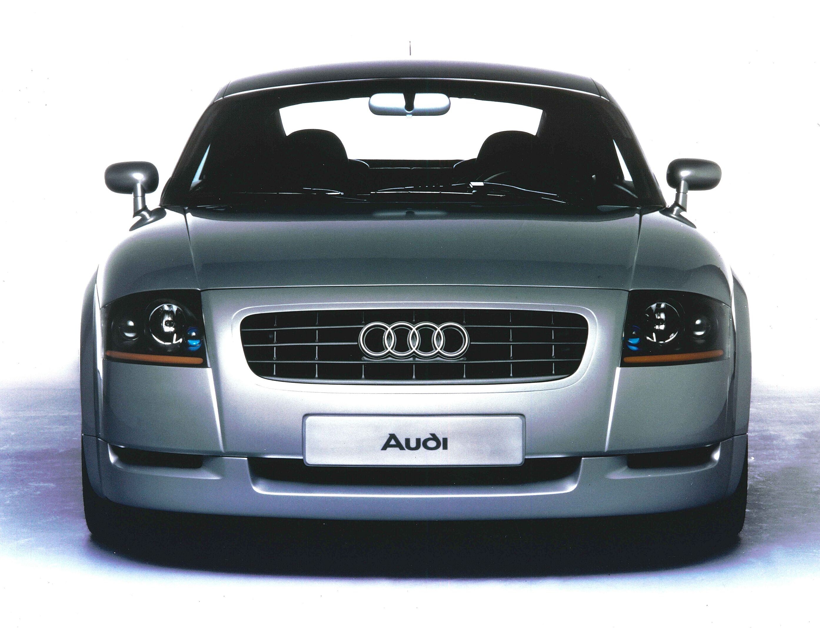 Audi TT Coupé de primeira geração, vista frontal