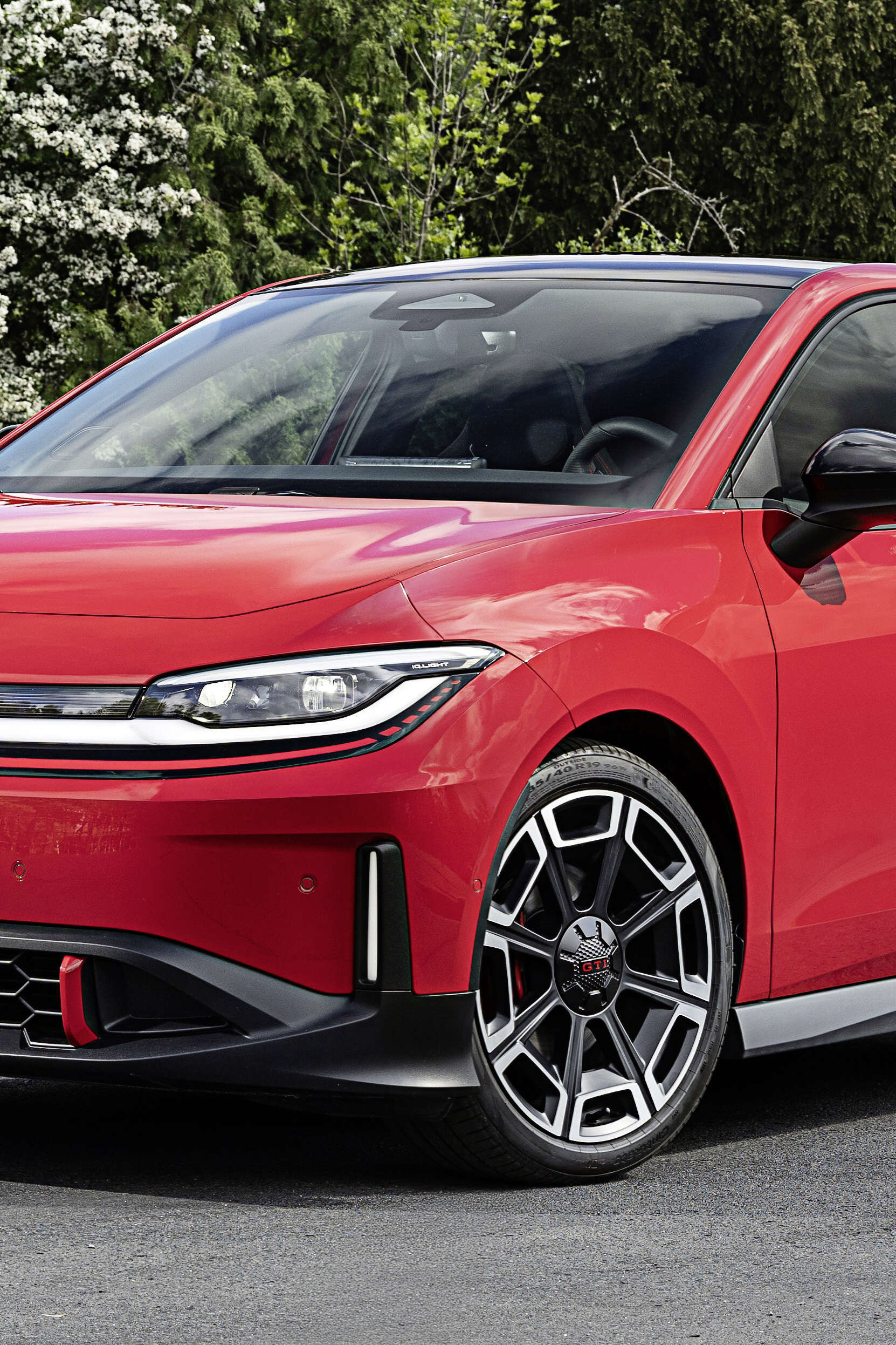 A opção Wörthersee de 19 polegadas recupera uma referência histórica da cultura GTI.