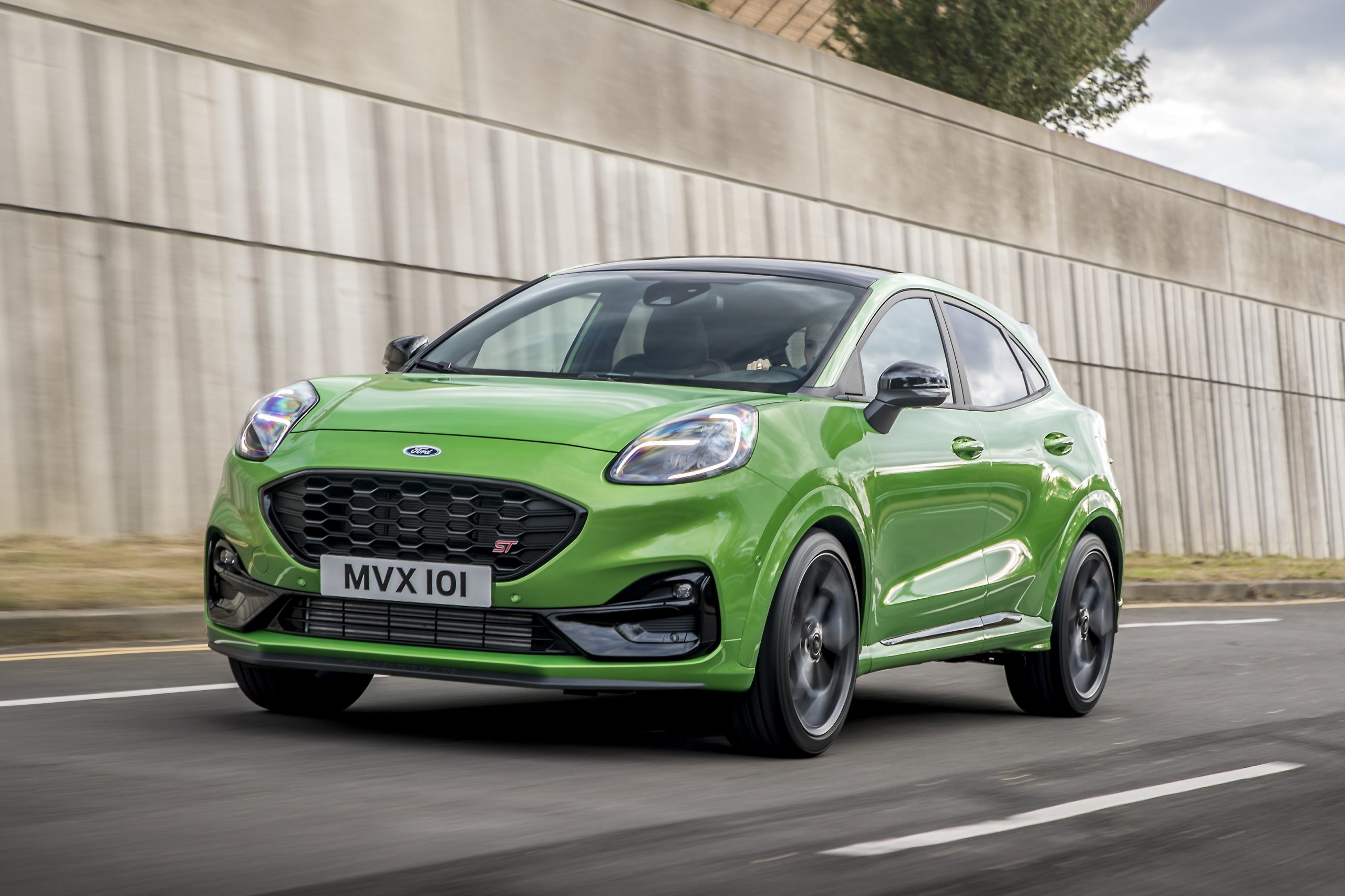 Ford Puma ST 1.5 EcoBoost 200 em Mean Green
