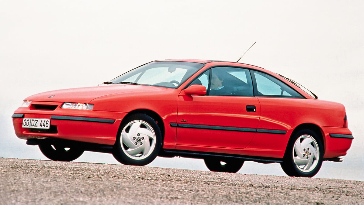 https://www.media.stellantis.com/it-it/opel/press/quando-opel-calibra-mise-il-turbo Opel Calibra Turbo 4x4 em vista dianteira de três quartos.