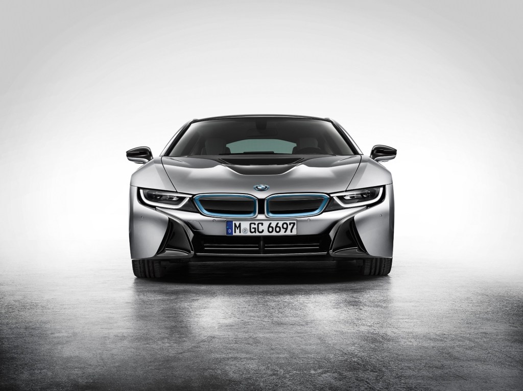 BMW i8 de produção (09/2013). Foto oficial BMW Group. ID P90131416.