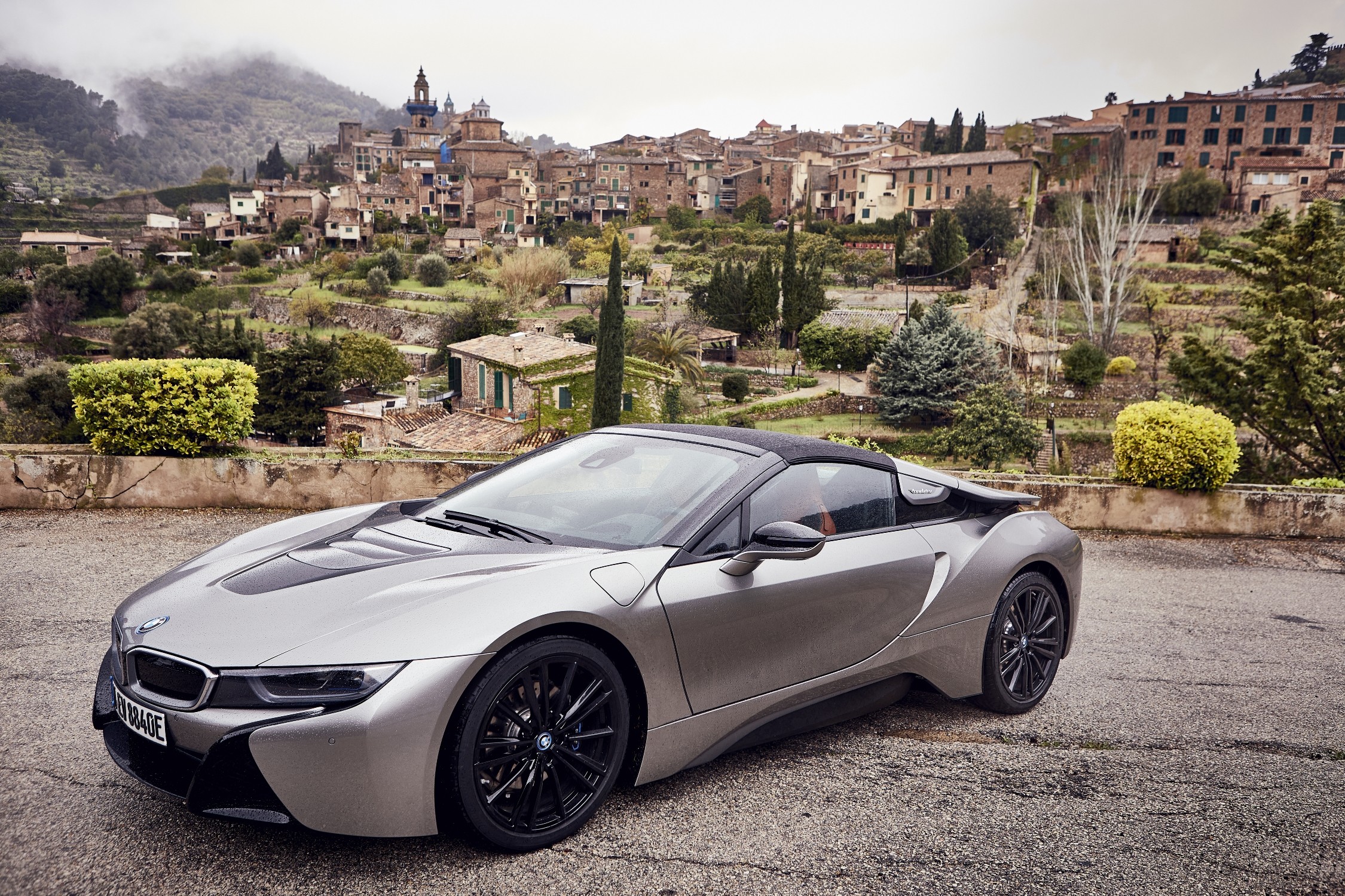 BMW i8 Coupé Ultimate Sophisto Edition (09/2019). Foto oficial BMW Group. ID P90363126.
