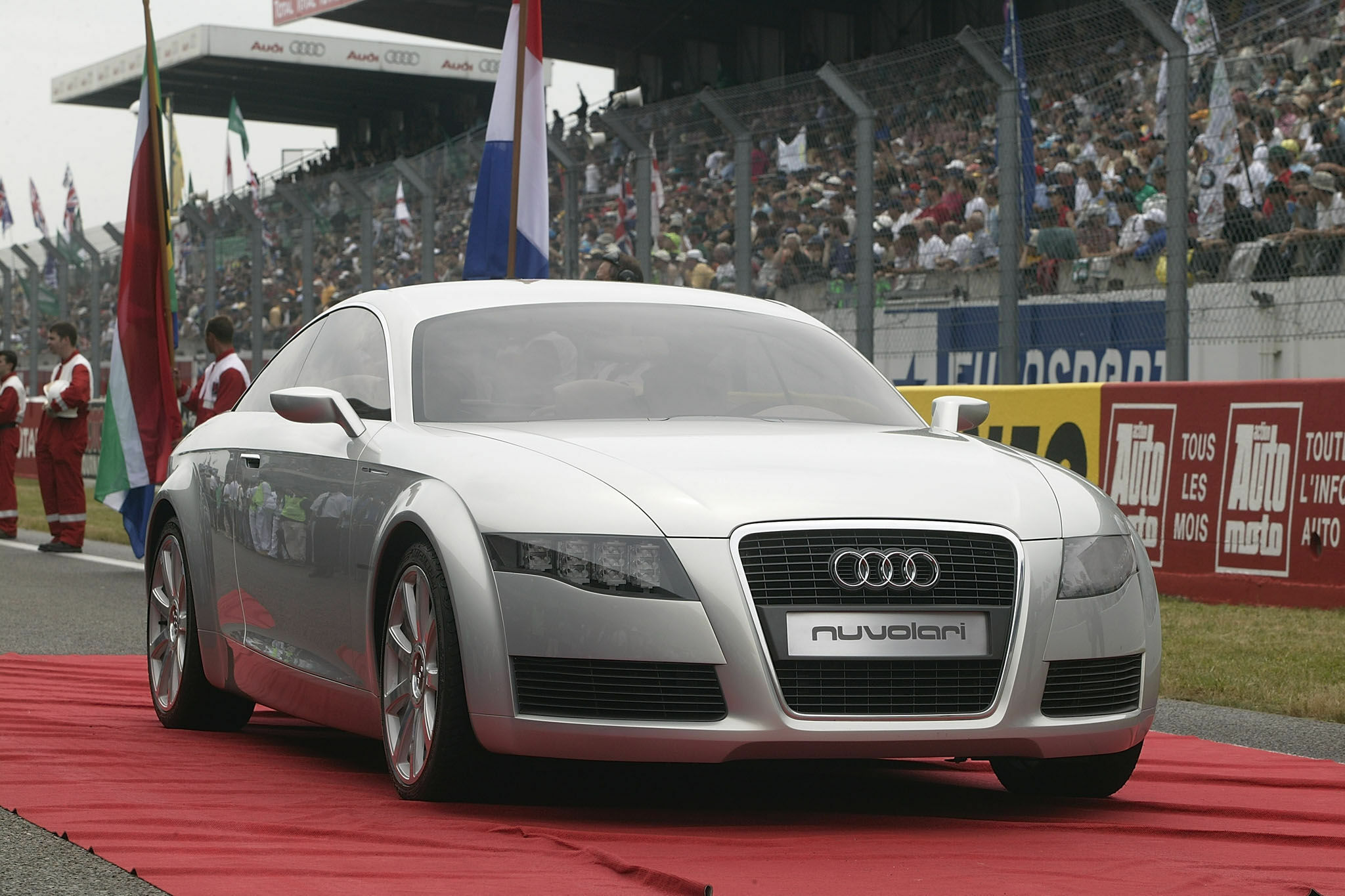 Audi Nuvolari quattro em Le Mans, 14 de junho de 2003.