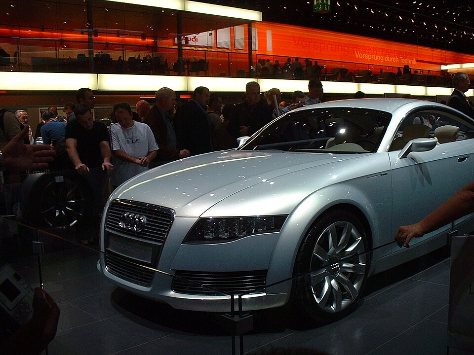 Audi Nuvolari quattro na IAA de Frankfurt, 15 de setembro de 2003.
