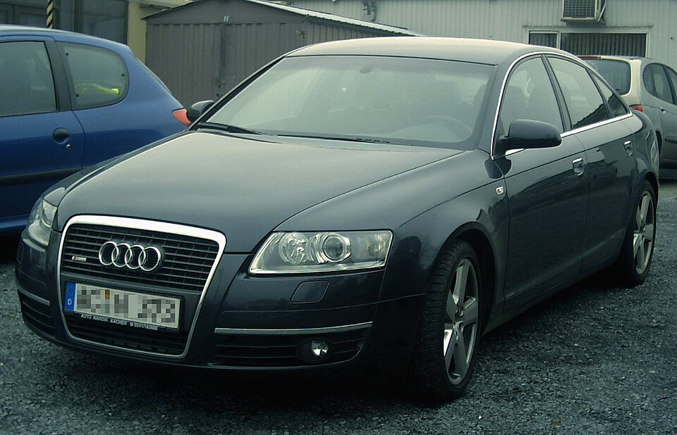 Audi A6 C6 da primeira fase, fotografado em 2007.