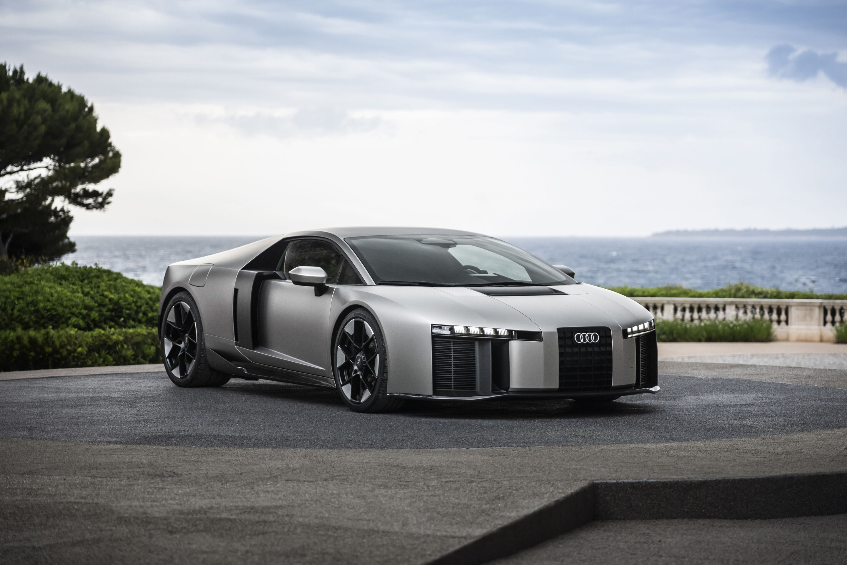 Audi Nuvolari 2026, protótipo próximo de produção, em vista de três quartos dianteira.